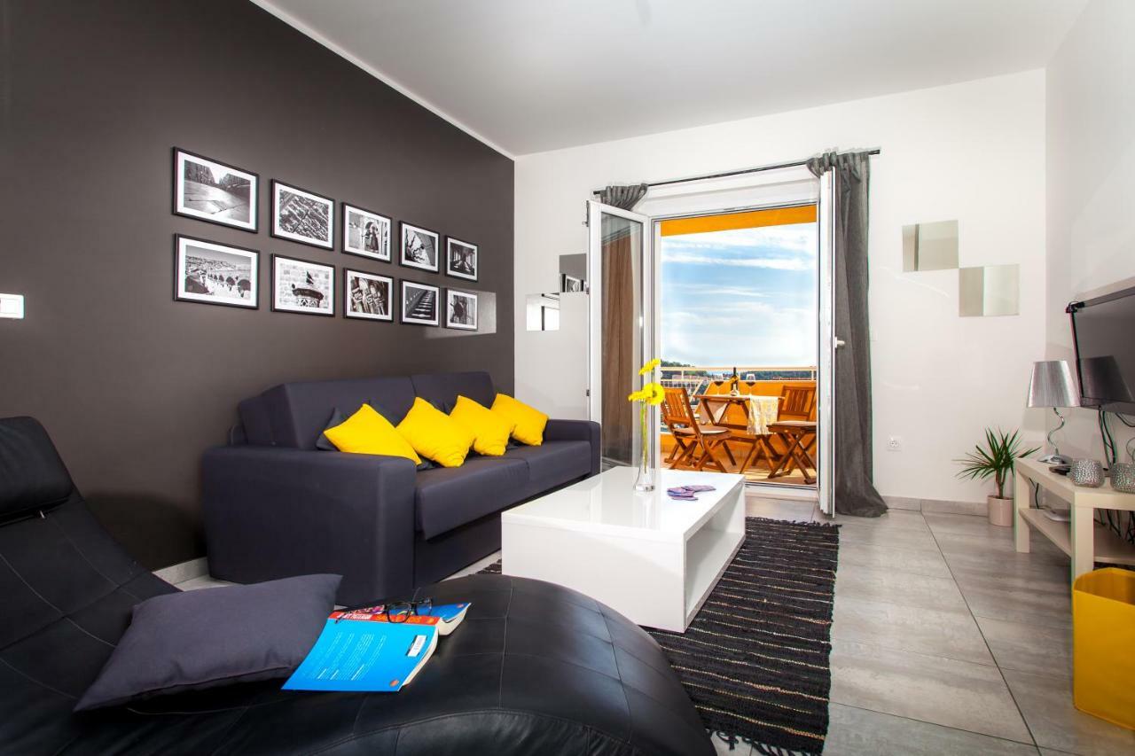 Two Bedroom Apartment With Sea View & Balcony 두브로브니크 외부 사진