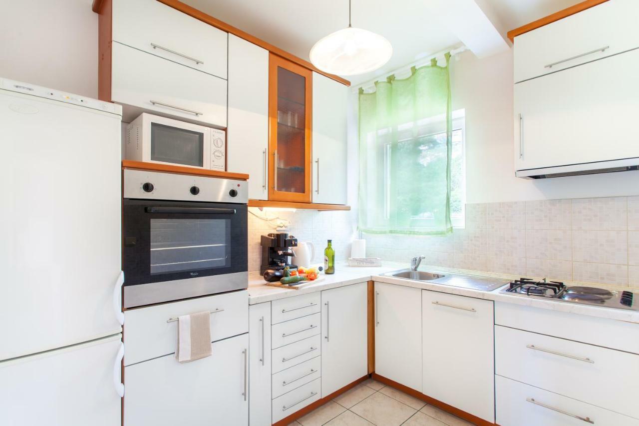 Two Bedroom Apartment With A Sea View & A Balcony 두브로브니크 외부 사진